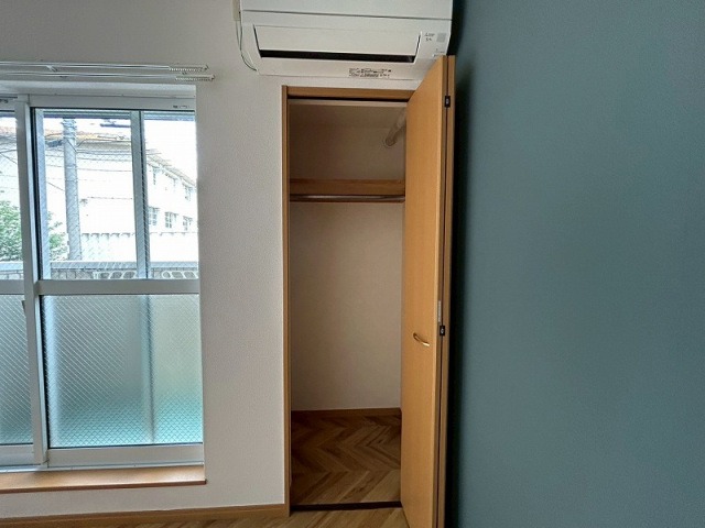 ロングコートもかけられます。