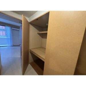 こちらにも収納がございます