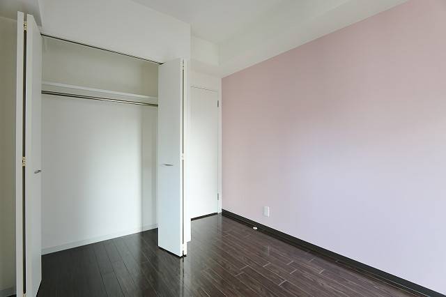 大容量のクローゼットでお洋服が多い方でも安心