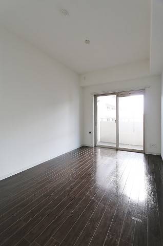 こちらは子供部屋としてもつかえそうです