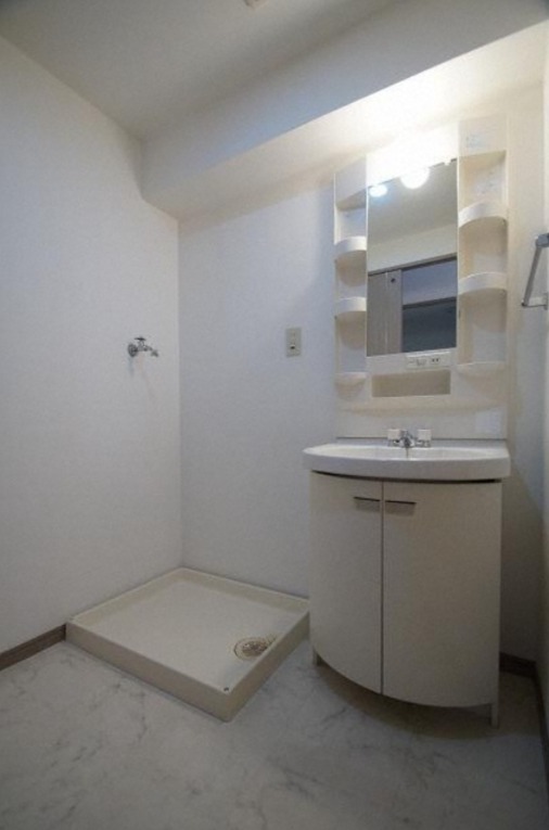 独立洗面台完備