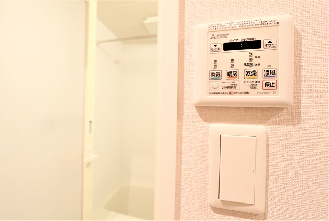 雨の日味方、浴室乾燥機付
