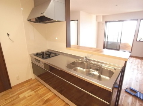 人気のカウンターキッチンです