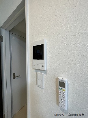 モニター付きインターホンで来客時も安心です