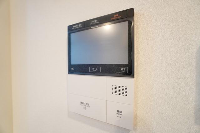 TVモニター付きインターホンで安心です