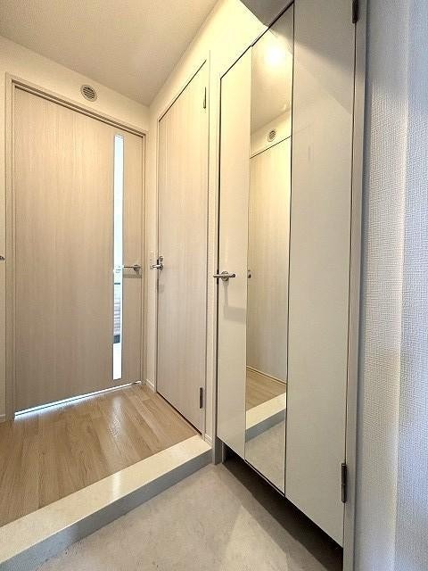 玄関はこのようになっています。