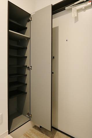 高さのあるシューズボックス