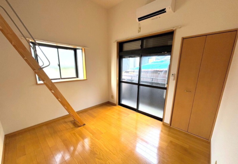 明るく開放感のあるリビングです