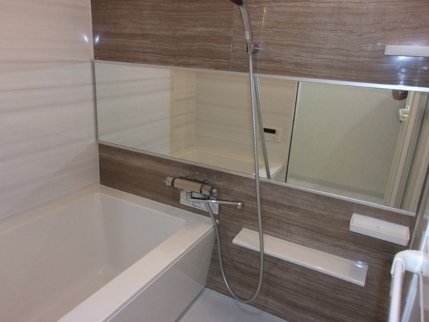 ゆったりとくつろげる浴室です