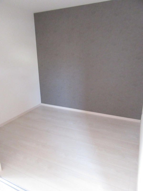 こちら寝室にいかがでしょうか。