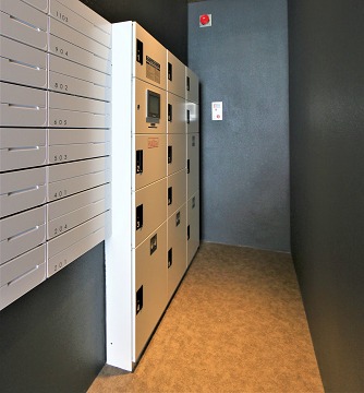 宅配ボックス付きで留守の際のお荷物も安心です