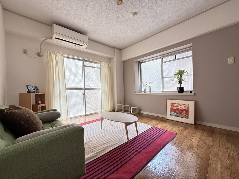 広々リビングでゆったりとくつろげます