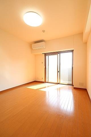 広々とした明るいリビングです。