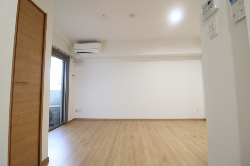 別角度から見たリビングです。