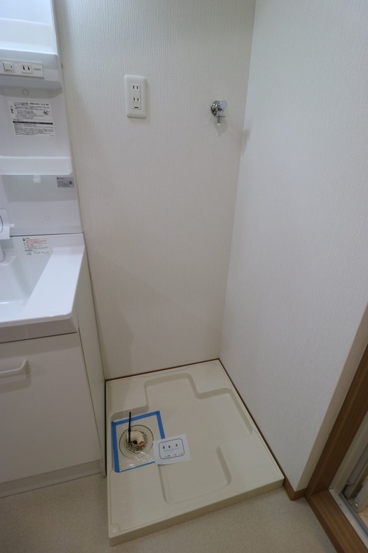 洗濯機はもちろん室内です。