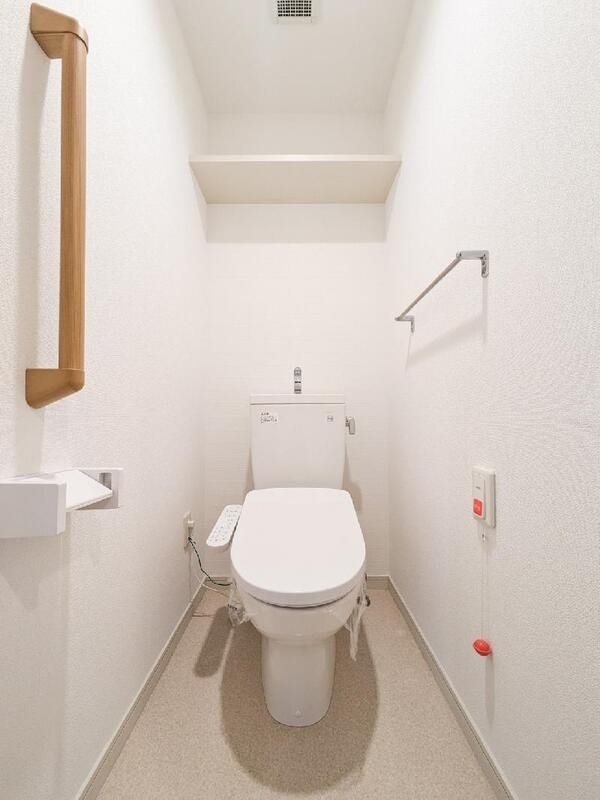 ウオシュレット付きです
