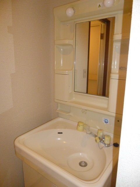 独立洗面台もあります。