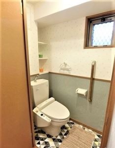 棚付のお手洗いは便利ですよね