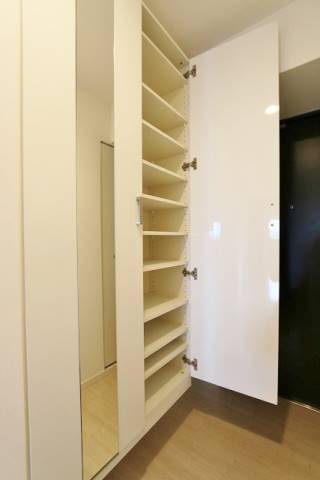 大容量のシューズボックスで靴の散乱も解消できますね