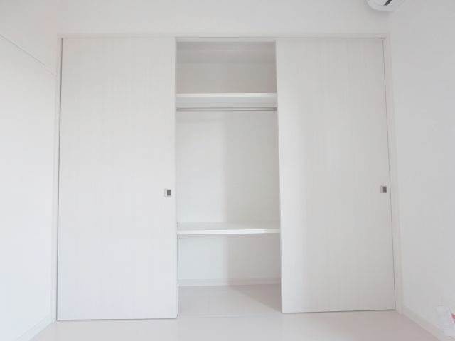 お洋服が多い方でも楽々収納できます