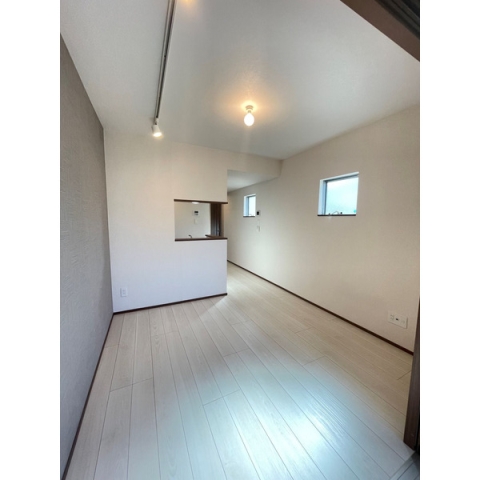 カウンターキッチンで広々としたリビングです