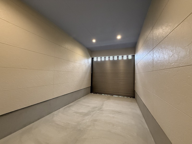 貴重なガレージ付きです