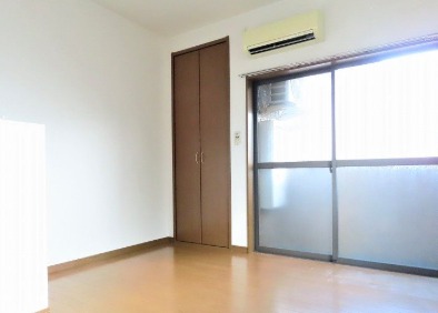 明るいリビングですね