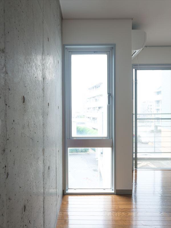 天気の良い日はこちらで洗濯物を干せます