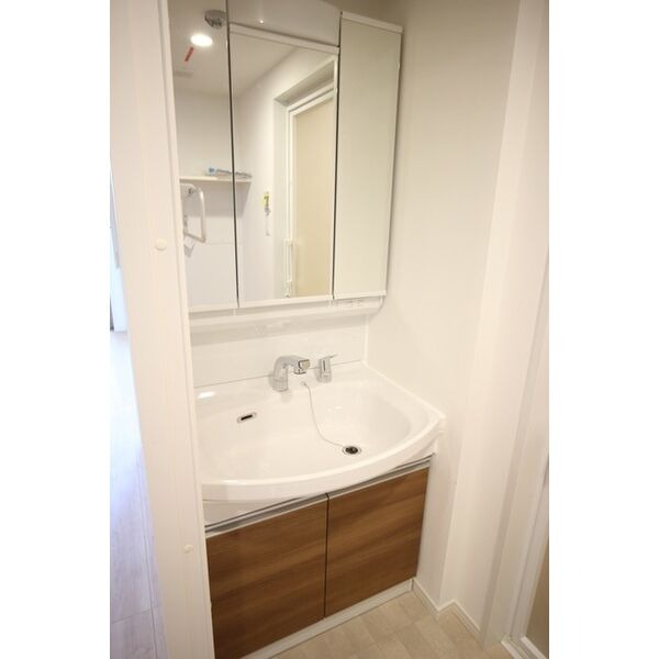 お出かけ前の身支度はこちらでバッチリです