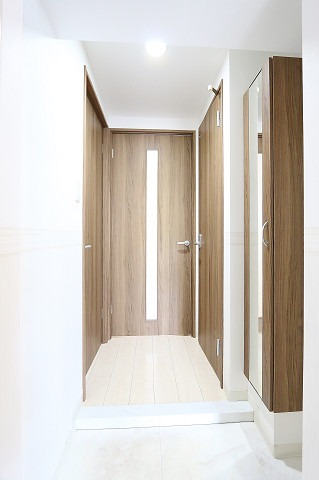 荷物があっても窮屈感を感じませんね