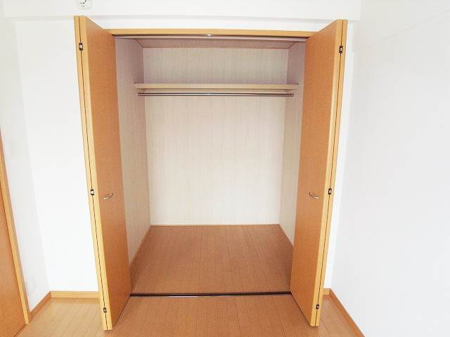 大容量ウォークインクローゼット完備です