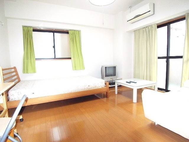 広々洋室でゆっくりお過ごしください