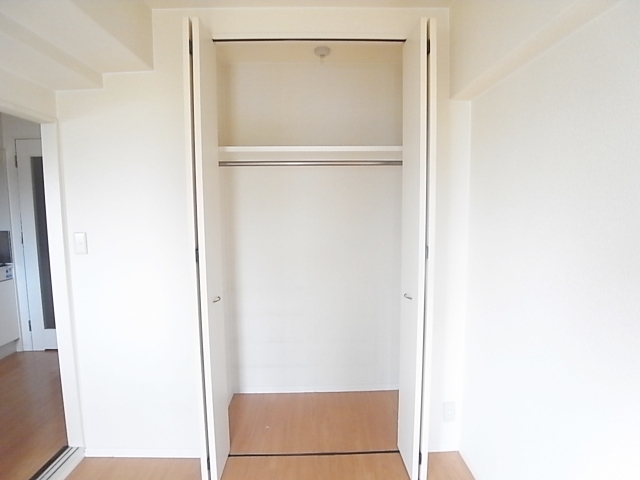 収納も充分な広さ