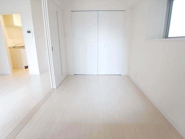 こちらは寝室にいかがでしょうか