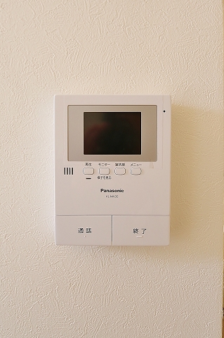 女性の方も安心のモニターフォン