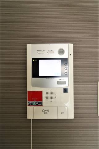 モニター付きインターホンで安心です