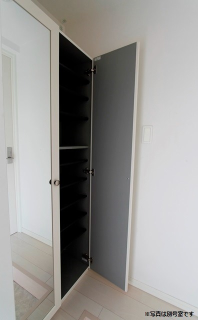 玄関収納も充実しています