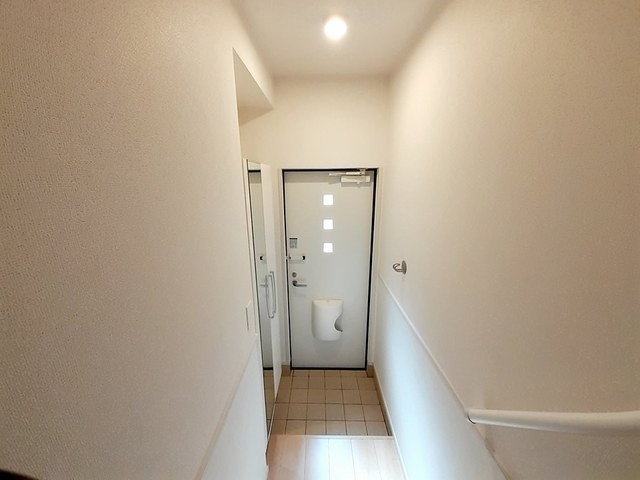 玄関はこのようになっています。