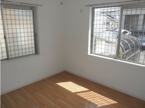 こちらは寝室にいかがでしょうか