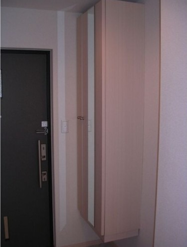 高さのあるシューズボックスございます