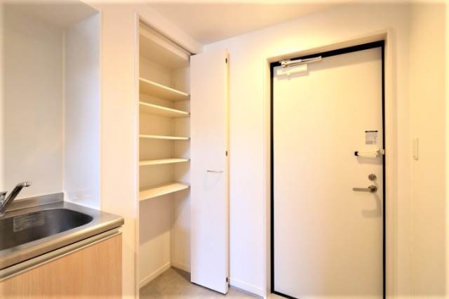 大きなシューズボックス付き