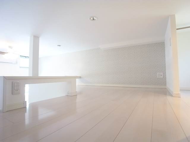 こちらは寝室にいかがでしょうか