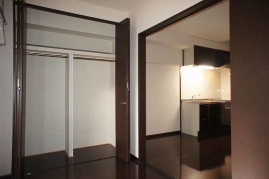 ウォークインクローゼットで収納には困りませんね