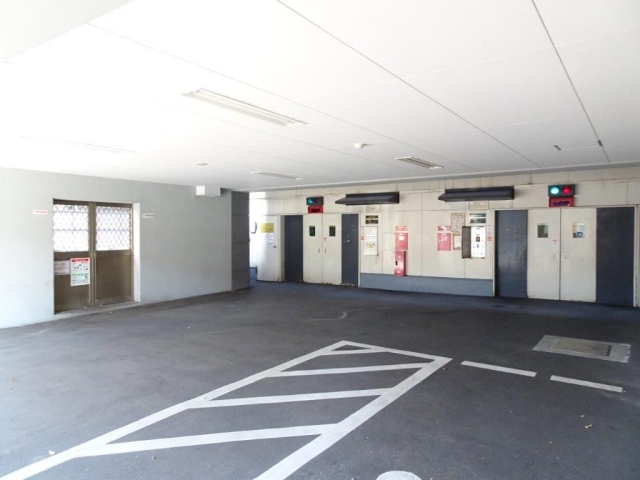 駐車場は機械式となっております。