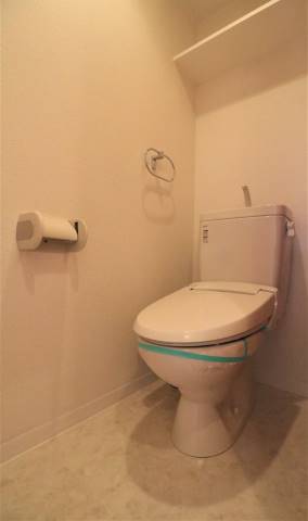 ウォシュレット付いてます。