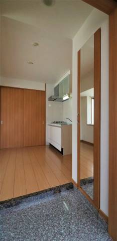 収納たっぷりの靴箱です。