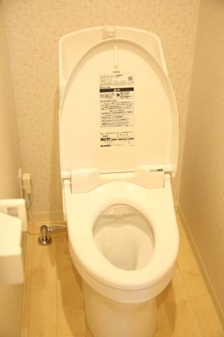 ウォシュレット完備。