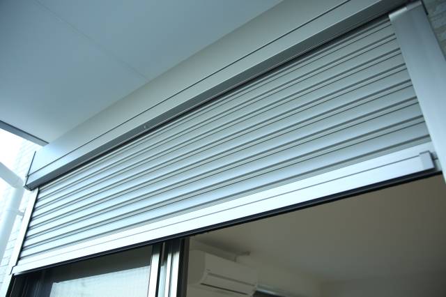 防犯シャッター完備。