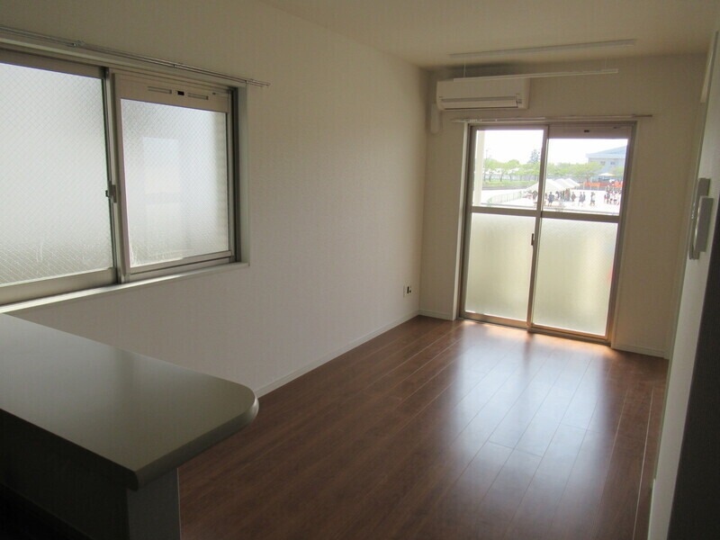 10畳の広々リビングです