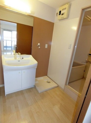 お出かけ前の身支度はこちらでバッチリです